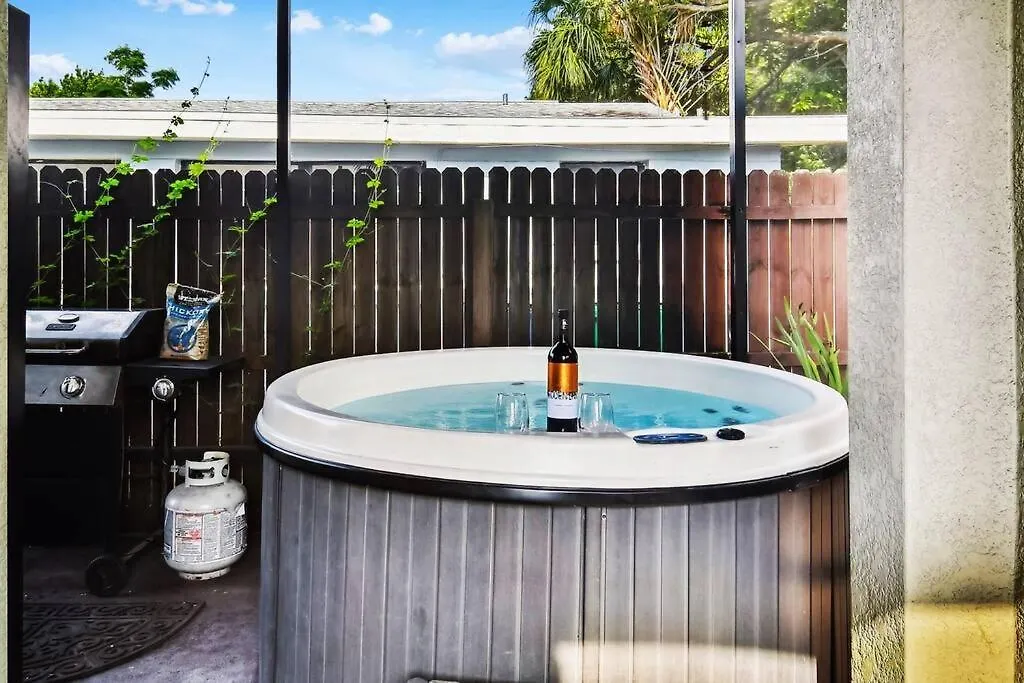 2 King Bed Hot Tub Home Tampa Tatil Evi