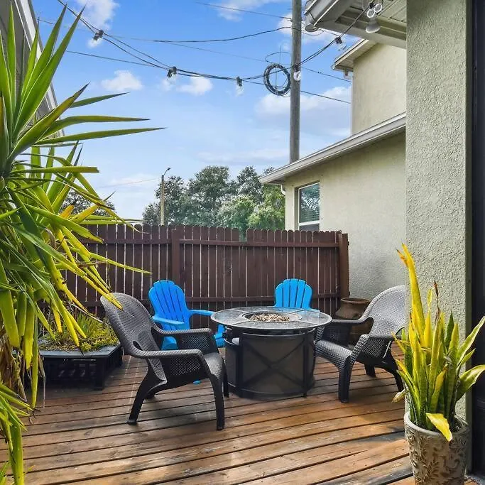 2 King Bed Hot Tub Home Tampa 0*,  ABD